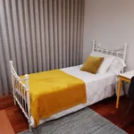 Quarto de 180 m² em Barcelos