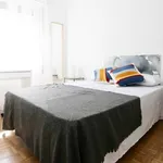 Rent a room of 96 m² in Madrid