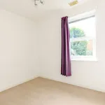 Rent 5 bedroom house in South East England