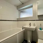 Rent 2 bedroom flat in Basingstoke and Deane