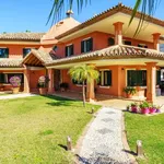 Rent 5 bedroom house of 1100 m² in Marbella