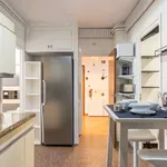 Rent a room of 110 m² in barcelona