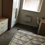 Rent 2 bedroom flat in Leicester