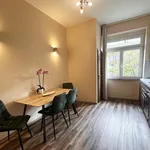 Pronajměte si 1 ložnic/e byt o rozloze 73 m² v Prague