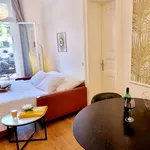 Rent 1 bedroom apartment of 70 m² in Prague