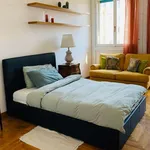 Rent a room of 200 m² in milan