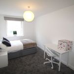 Rent 3 bedroom flat in Yorkshire And The Humber