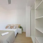 Rent a room of 120 m² in valencia