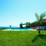 Rent 8 bedroom house of 250 m² in San Teodoro