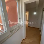 Affitto 3 camera appartamento di 169 m² in Bari