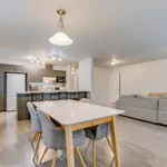 Appartement de 1313 m² avec 5 chambre(s) en location à Sherbrooke