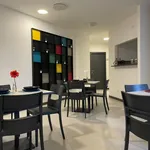 Rent 5 bedroom apartment in Milan