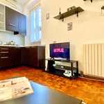 Rent 4 bedroom apartment of 48 m² in Milan