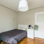 Rent a room of 160 m² in madrid