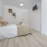 Rent a room of 100 m² in valencia