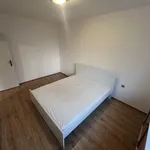 Rent 2 bedroom apartment of 65 m² in Pardubický