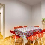 Rent a room of 250 m² in barcelona