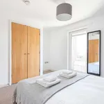 Rent 2 bedroom apartment of 55 m² in london