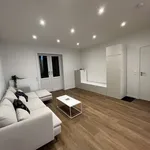 Huur 1 slaapkamer appartement van 700 m² in Brussels