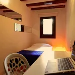 Rent a room of 100 m² in barcelona