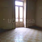 Rent 3 bedroom apartment of 105 m² in Napoli