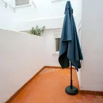 Rent 4 bedroom apartment in Valencia