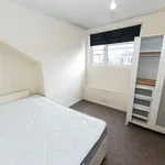 Rent 3 bedroom house in Leeds