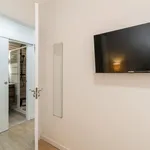 Rent 4 bedroom apartment in Barcelona