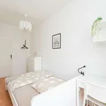 Rent a room of 77 m² in berlin