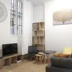 Rent 1 bedroom apartment of 27 m² in Bordeaux