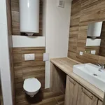 Pronajměte si 3 ložnic/e byt o rozloze 724 m² v Bruntál