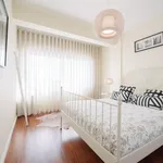 Rent 1 bedroom apartment in Porto