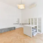 Rent 5 bedroom apartment of 200 m² in Milano