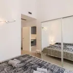 Rent 1 bedroom apartment of 55 m² in barcelona