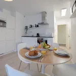 Huur 1 slaapkamer appartement van 646 m² in Brussels