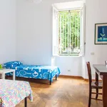 Rent a room of 75 m² in rome