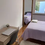 Rent a room of 60 m² in Lisbon