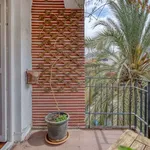 Rent a room of 80 m² in valencia