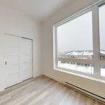 Rent 3 bedroom apartment of 102 m² in Gatineau