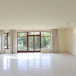 Rent 6 bedroom house of 450 m² in Prague