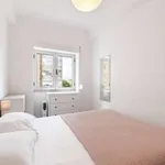 Rent 1 bedroom apartment of 37 m² in lisbon