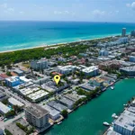 Rent 1 bedroom apartment of 69 m² in Miami Beach