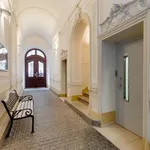 Rent 1 bedroom apartment of 37 m² in Prague