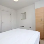 Rent 3 bedroom flat in London