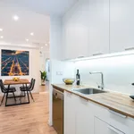 Rent 4 bedroom apartment of 60 m² in Barcelona