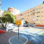 Rent a room of 90 m² in valencia