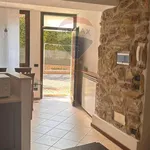 Rent 3 bedroom house of 102 m² in Lavena Ponte Tresa