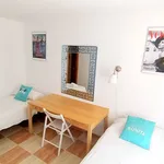 Rent 3 bedroom apartment of 60 m² in l'Hospitalet de Llobregat