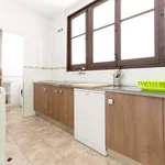 Rent a room of 300 m² in granada