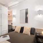 Appartement de 70 m² avec 3 chambre(s) en location à Paris